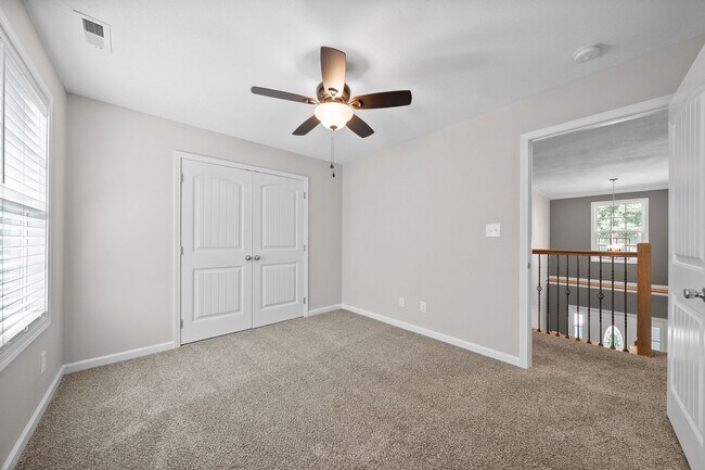 Building Photo - Pet Friendly Four Bedroom!