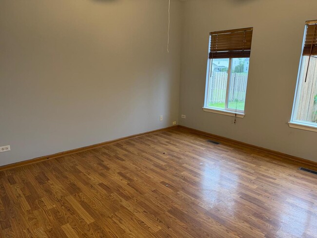 Building Photo - 2208 Rebecca Cir