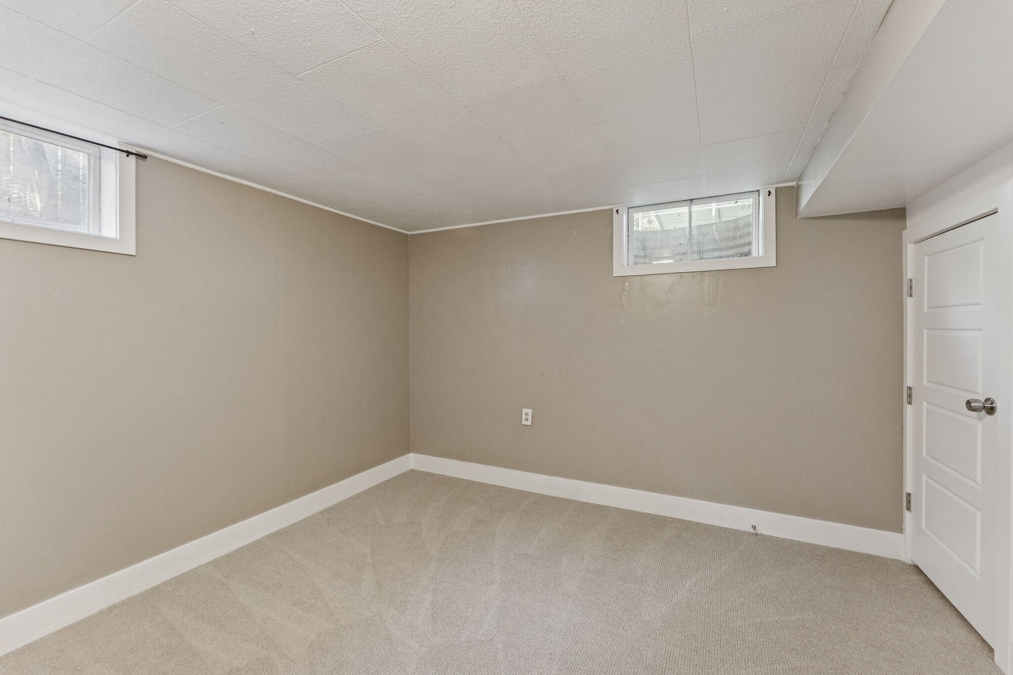 Building Photo - 2937 S 900 E