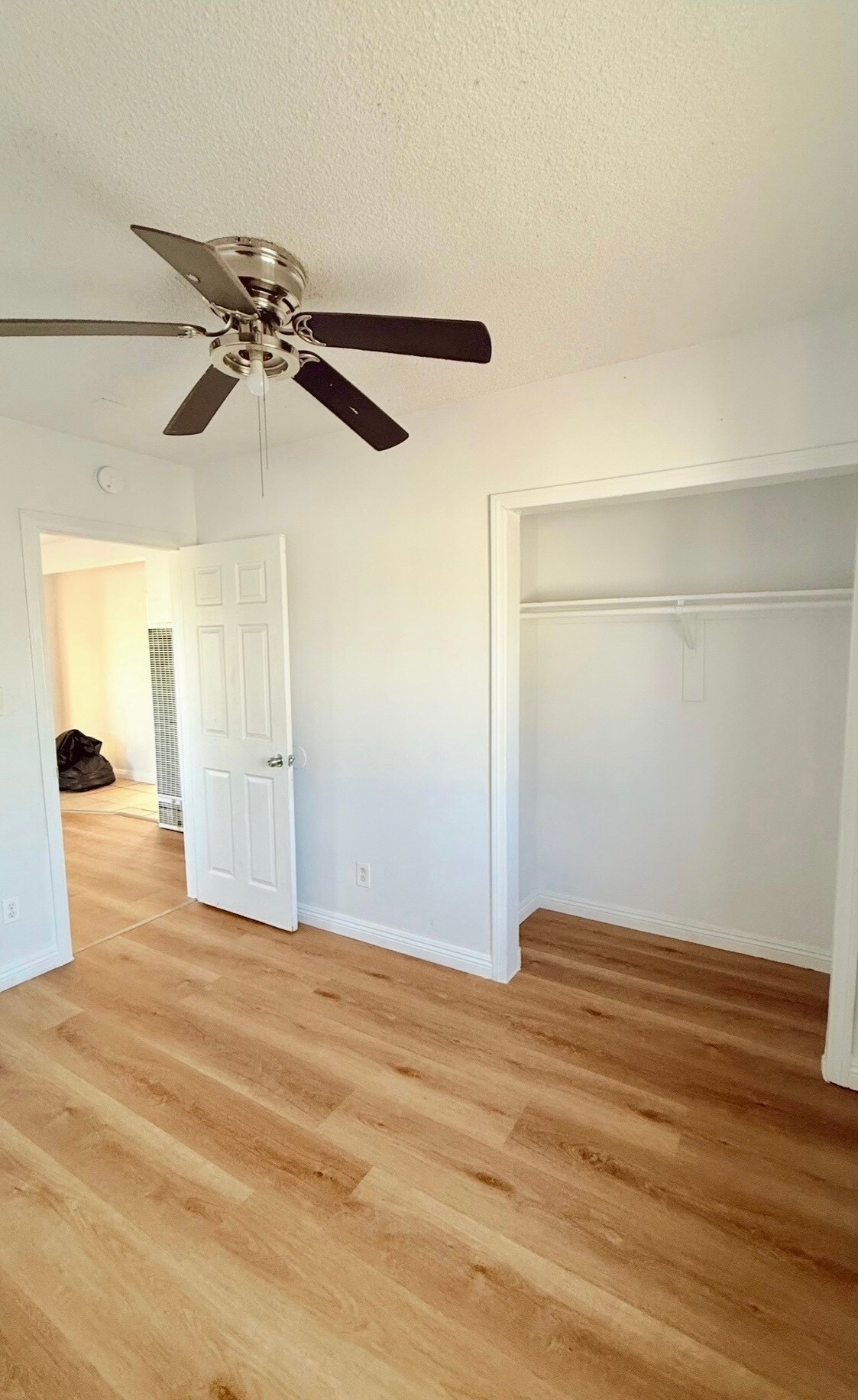 Building Photo - 124 1/4 W 95th St