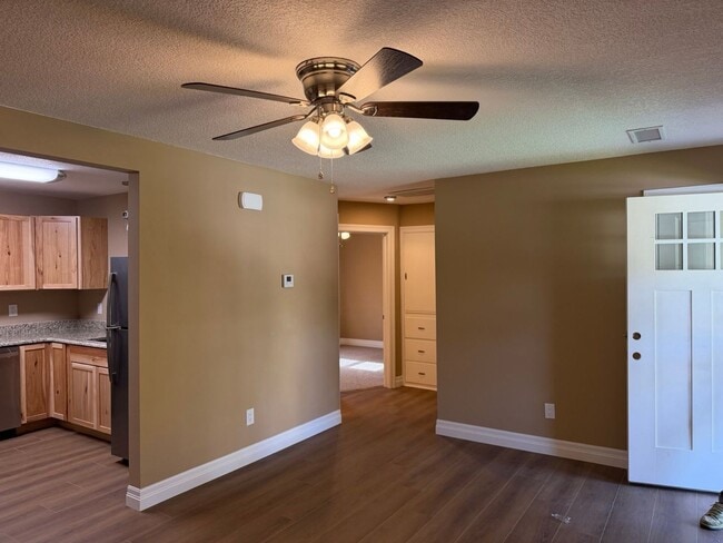Building Photo - 3 Bedroom, 1 Bath , Oversized 2 Car Garage, Totally Remodeled
