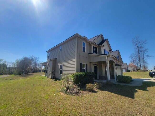 Building Photo - 135 Langfuhr Way