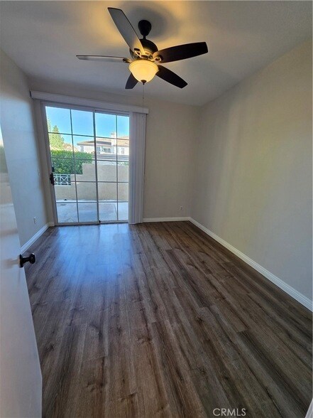 Building Photo - 23615 Del Monte Dr.