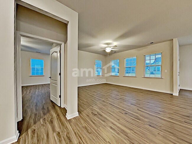 Building Photo - 14326 Hugh Dixon Way