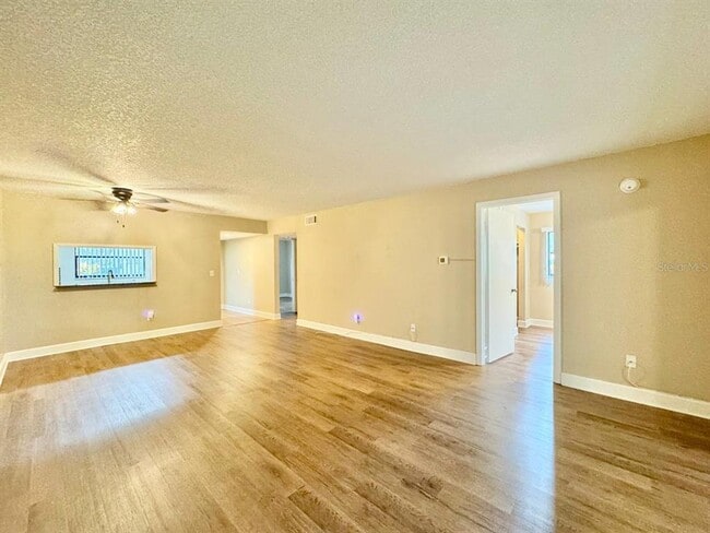 Building Photo - 3048 Eastland Blvd