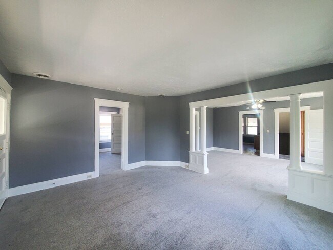 Building Photo - 4265 W 36th St