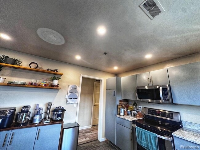 Building Photo - 28122 Carlton Way Dr