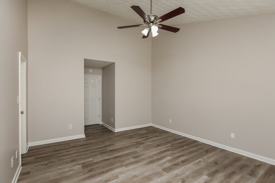 Building Photo - 2435 Cordillo Dr