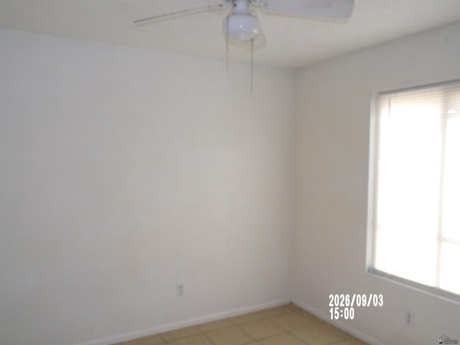 Building Photo - 2477 S 17th Ave