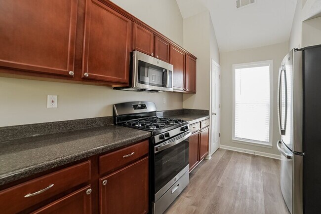 Building Photo - 7578 Woodshire Dr