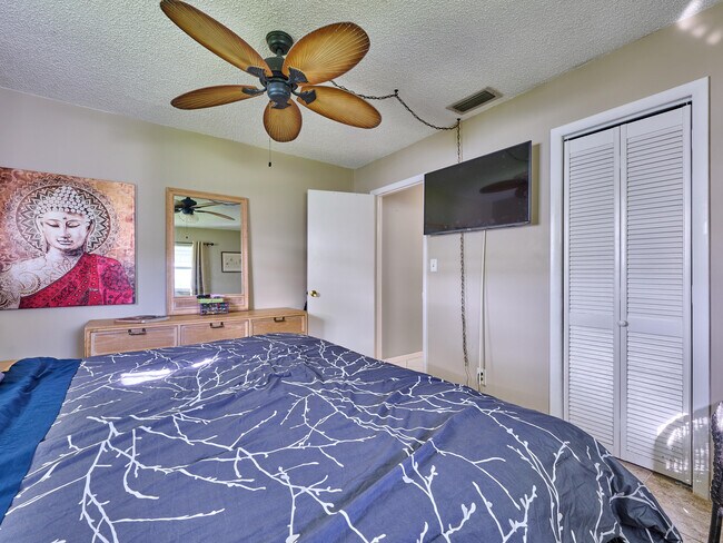 Building Photo - 519 SW 18th St