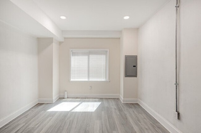 Building Photo - 513 Cobbs Creek Pkwy