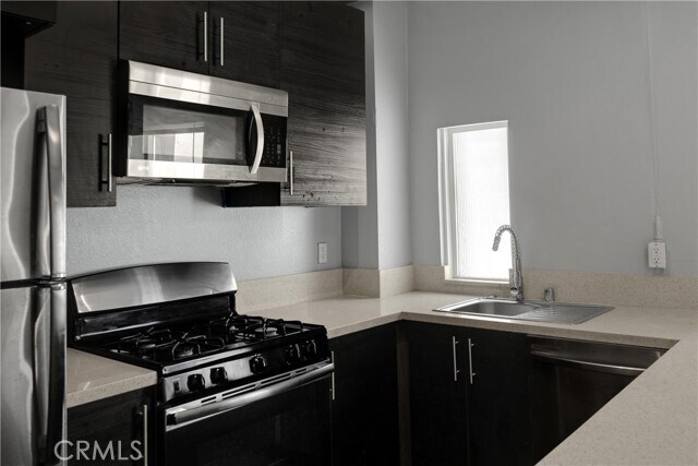 Building Photo - 601 Linden Ave