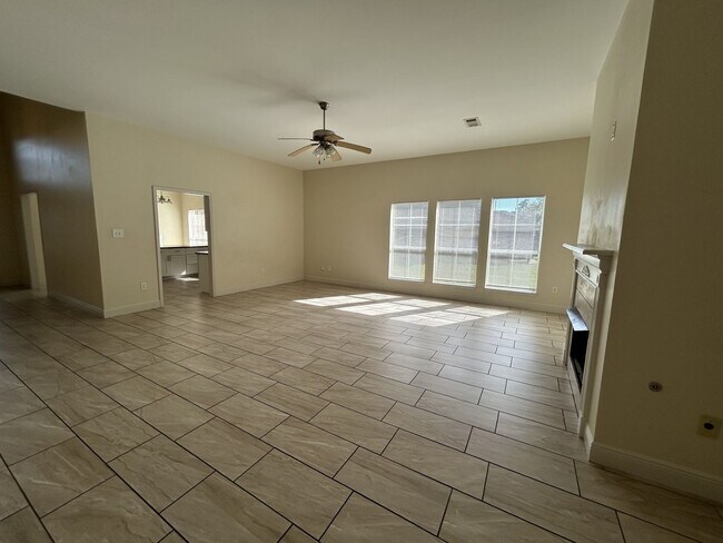 Building Photo - 23983 Terrace Ave