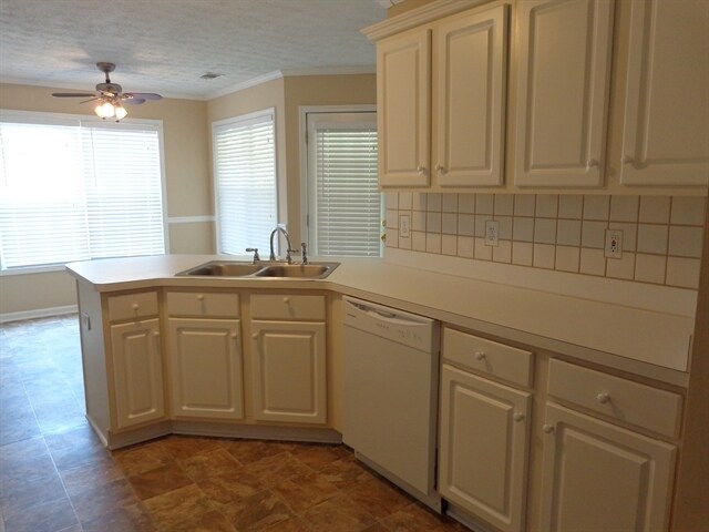Building Photo - 3350 Stratton Ln