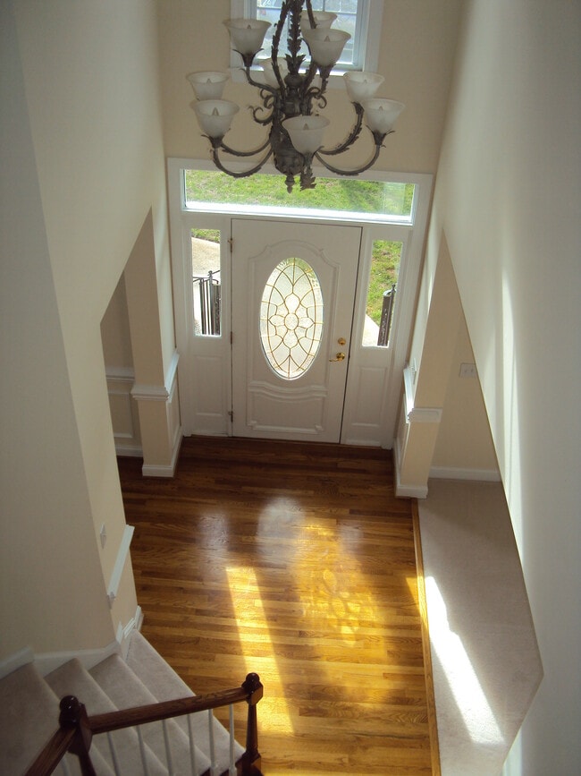 Building Photo - 7127 Weddington Brook Dr