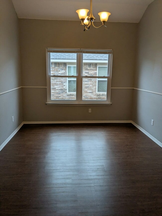 Building Photo - 5417 Beaver Ridge Dr