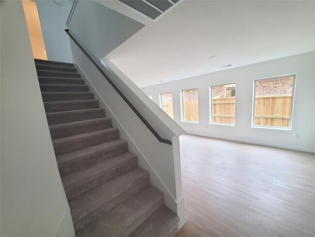 Building Photo - 3115 Savannah Rose Dr