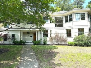 Building Photo - 9 Sunny Knoll Terrace