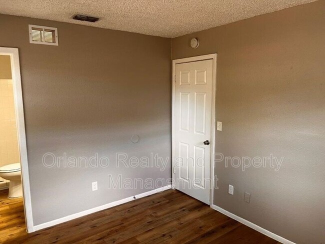 Building Photo - 1728 Flores Ct