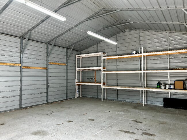 Building Photo - 346 Delia Dr