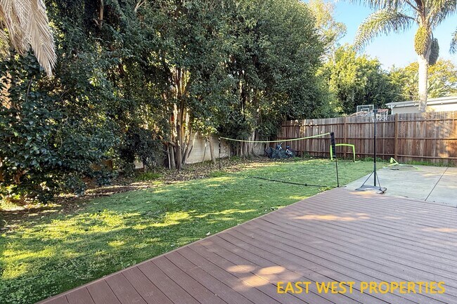 Building Photo - 4337 Coolidge Ave