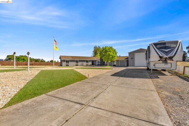 Building Photo - 59 Old Stagecoach Rd