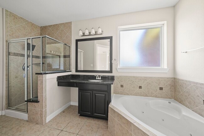 Building Photo - 2203 Rocky Shores Ln