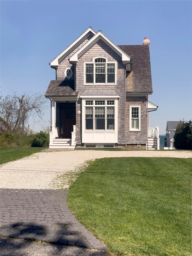 Primary Photo - 938 Sound Shore Rd