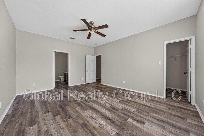 Building Photo - 16222 Galloping Oak