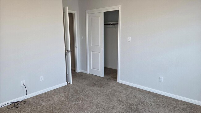 Building Photo - 209 Winding Hollow Ln
