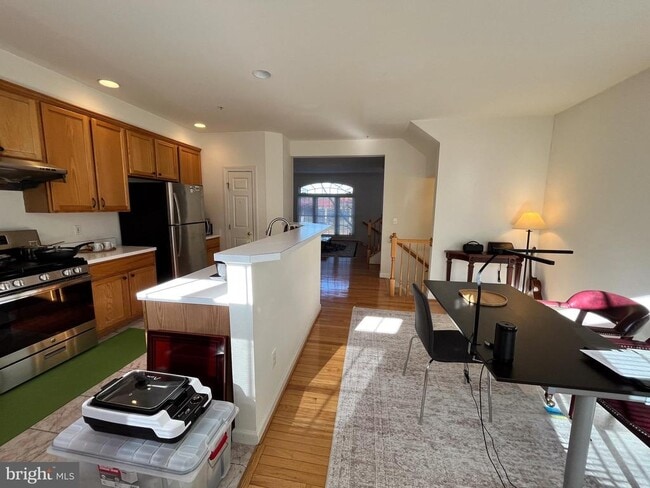 Building Photo - 8179 Skelton Cir