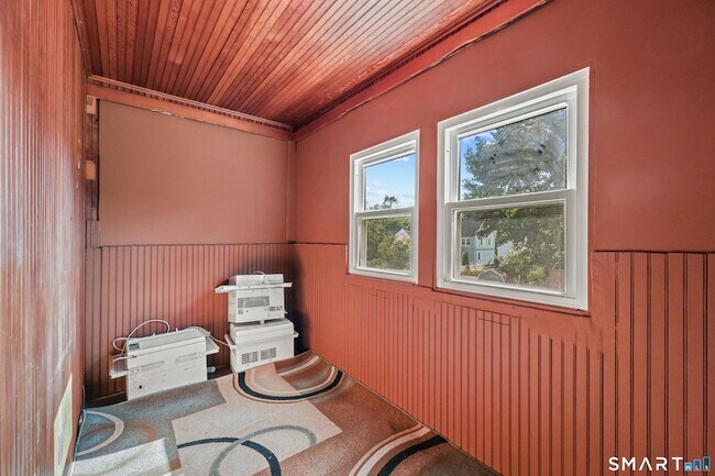 Building Photo - 92 Hazelmere Rd