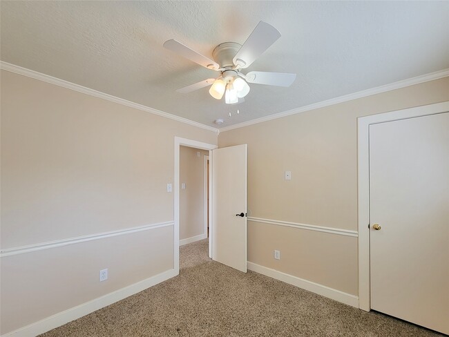 Building Photo - 9607 Farrell Dr