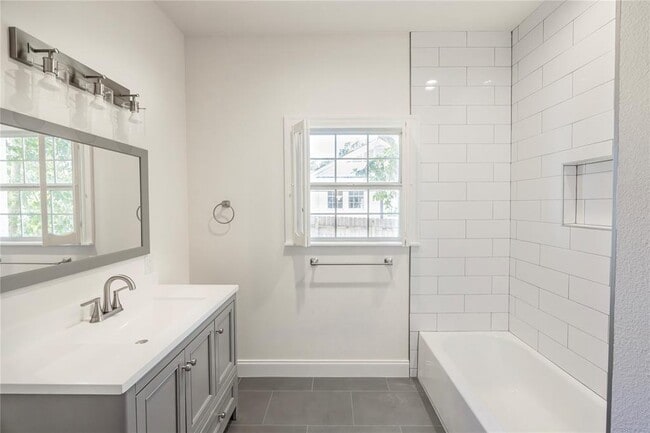Building Photo - 2612 Bridle Path
