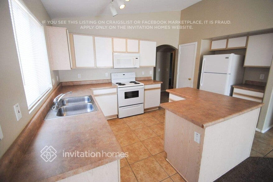 Building Photo - 146 N 223rd Ave