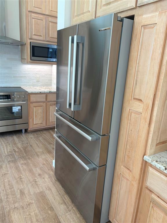 Building Photo - 107 Lake Hills Dr S