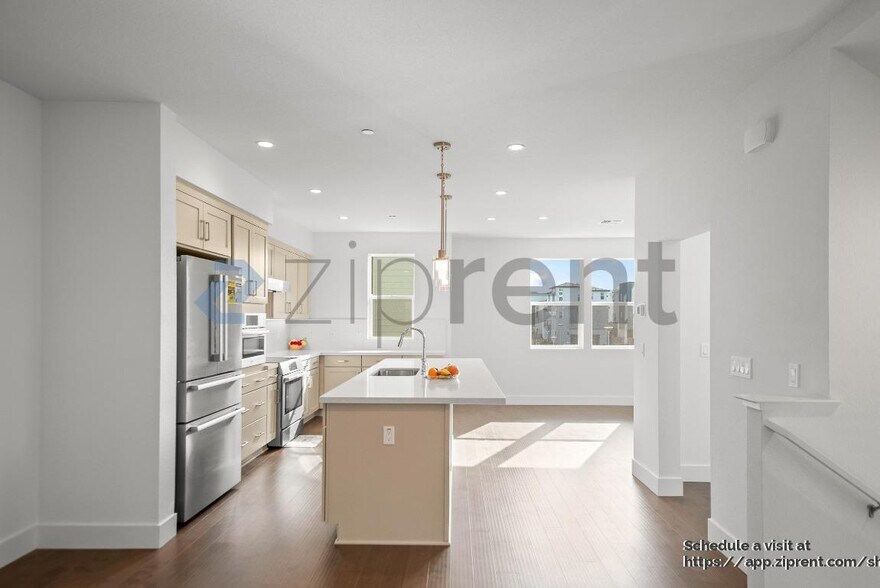 Building Photo - 3102 Seashell Ter