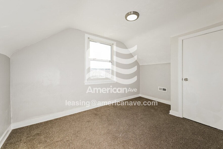 Building Photo - 881 Miller Ave