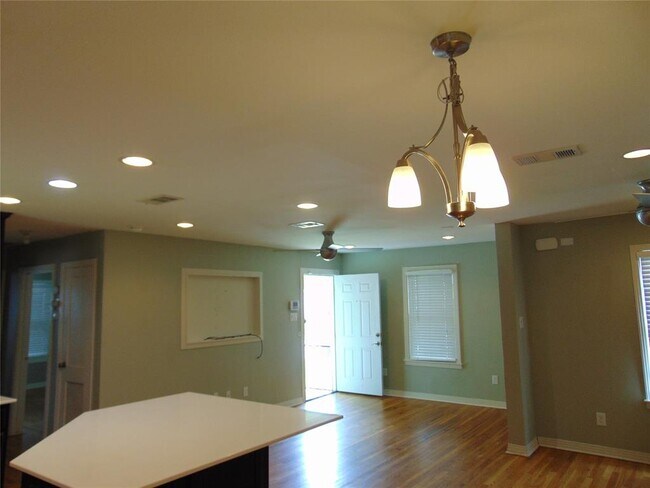 Building Photo - 210 W 55th St