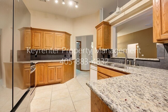 Building Photo - Amazing 4BD/3BTH home with a 3 car garage in the exclusive Cedar Pointe Gated Community!