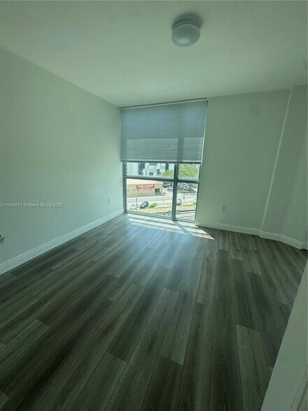 Building Photo - 140 S Dixie Hwy