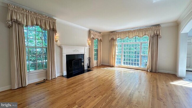 Building Photo - 1354 Lewinsville Mews Ct