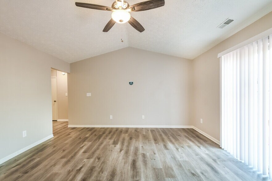 Building Photo - 1441 Cypress Dr