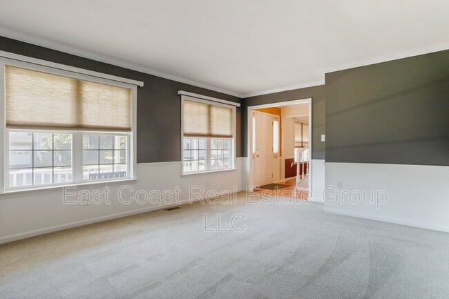 Building Photo - 77 Grassy Meadow Rd