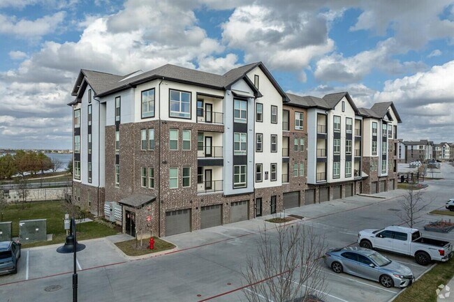 Building Photo - 4401 E Pflugerville Pkwy