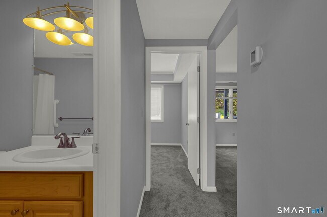 Building Photo - 1128 Windward Rd