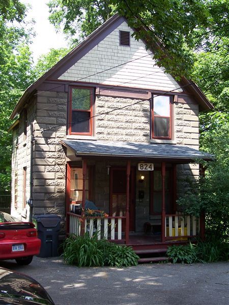 Building Photo - 824 W Vine St