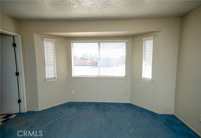 Building Photo - 7795 Oakwood Ave