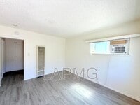 Building Photo - 4308-4308 City Terrace Dr